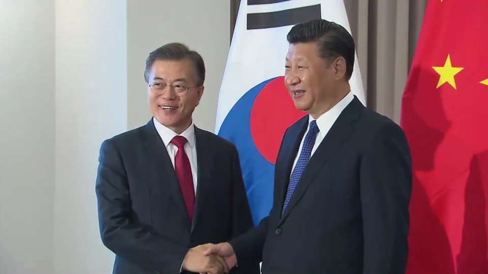 23일 베이징에서 문재인 대통령과 시진핑 주석이 정상회담을 개최했다./사진=청와대