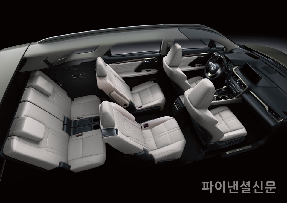 3열 좌석이 추가된 RX450hL 실내 모습 (사진=렉서스)