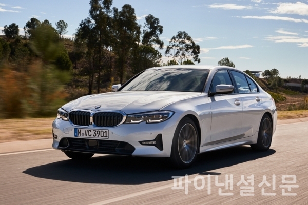 BMW코리아가  BMW 뉴 3시리즈 가솔린 엔트리 모델인 뉴 320i를 국내 수입차 시장에 공식 출시한다. (사진=BMW)
