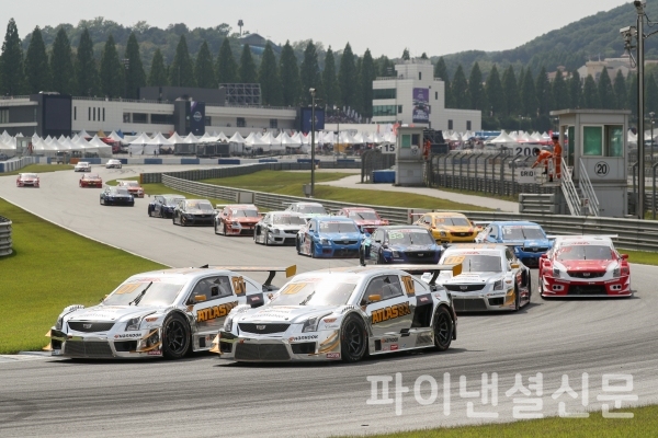 지난해 열린 2019 CJ슈퍼레이스 2전 ASA 6000 클래스 경기 모습. (사진=슈퍼레이스)