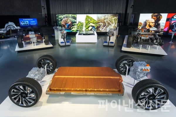 캐딜락 리릭에 적용된 얼티움 플랫폼 (사진=캐딜락)