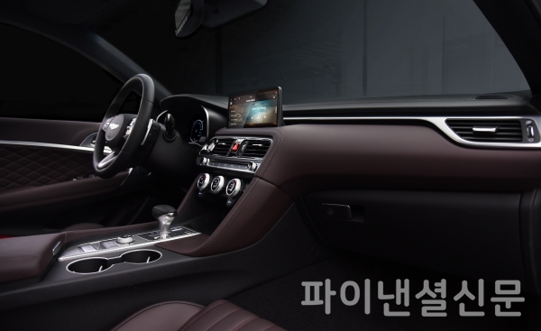 제네시스 더 뉴 G70 실내 (사진=제네시스)
