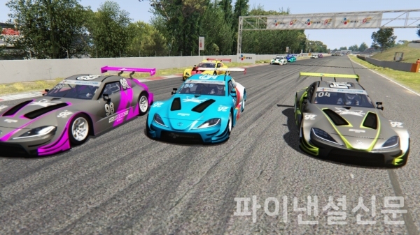 2020 CJ대한통운 e슈퍼레이스 1위 김영찬, 2위 김규민, 3위 이상진(오른쪽부터) (자료=슈퍼레이스)