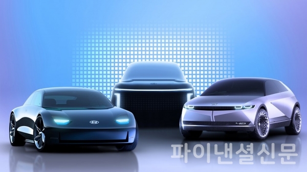 현대자동차가 전기차 전용 e-GMP 플랫폼이 적용된 순수 전기차 브랜드 '아이오닉 (IONIQ)'을 론칭한다. 아이오닉 브랜드 제품 라인업 렌더링 이미지(좌측부터 아이오닉 6, 아이오닉 7, 아이오닉 5) (자료=현대차)
