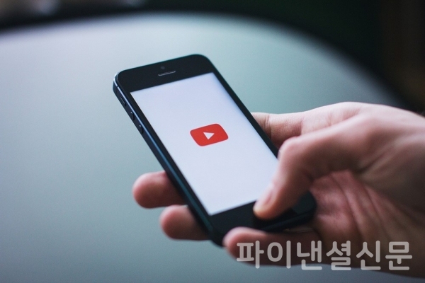 우리나라 10대 청소년들은 온라인 콘텐츠 소비를 위해 유튜브를 가장 많이 이용하는 것으로 조사됐다. (사진=픽사베이)