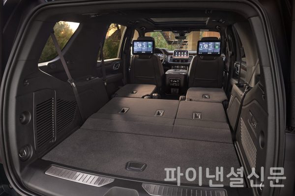 2열과 3열을 모두 접은 쉐보레 초대형 플래그십 SUV '타호' 실내 모습 (사진=쉐보레)