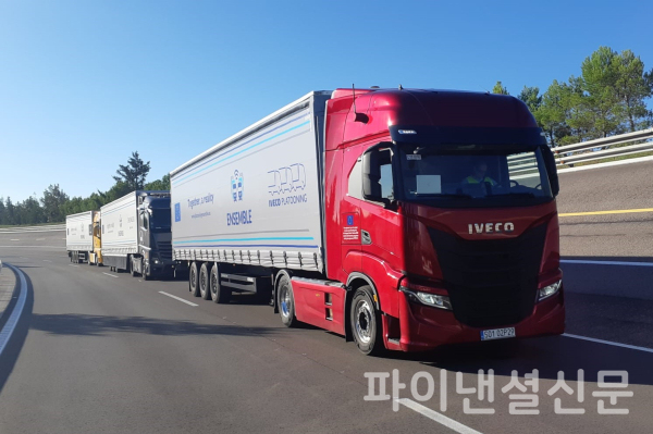 이베코 군집주행 테스트 모습 (사진=이베코)