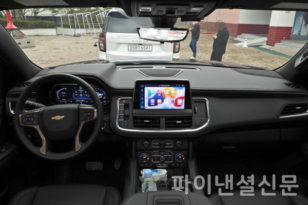 초대형 SUV 쉐보레 타호 1열 실내 (사진=황병우 기자)