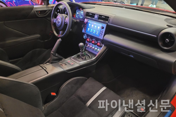 토요타 GR 86 실내 모습 (사진=황병우 기자)