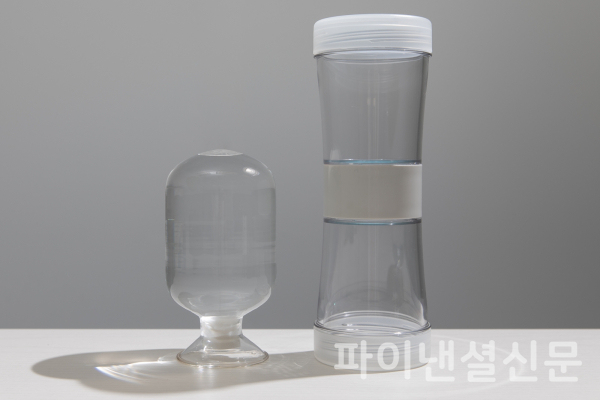 삼양이노켐의 친환경 화이트바이오 소재 ‘이소소르비드’(왼쪽)와 이소소르비드를 활용해 만든 친환경 용기(오른쪽) (사진=삼양이노켐)