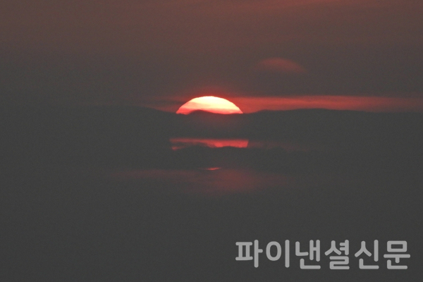 2022년 12월 31일 영종도에서 촬영한 해넘이 모습. (사진=황병우 기자)