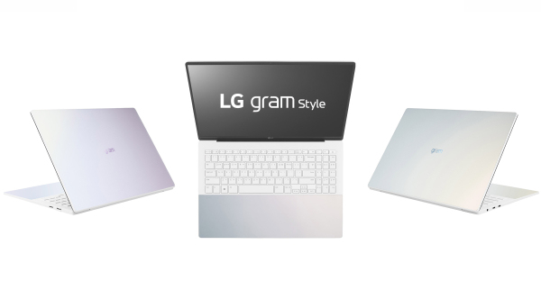 처음으로 선보이는 LG 그램 스타일은 빛의 각도나 보는 방향에 따라 다채롭게 색이 변하는 오로라 화이트 색상과 사용자가 터치할 때만 LED 불빛으로 드러나는 히든 터치패드를 적용했다. 사진은 LG 그램 스타일(LG gram Style) 제품 모습. (사진=LG전자)