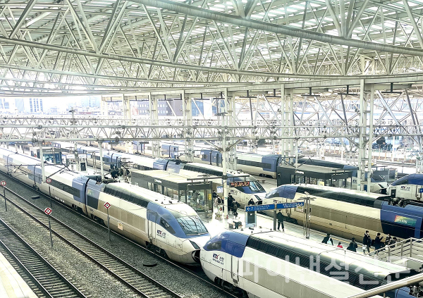 이번 설 연휴 5일 동안 212만 명이 열차를 이용했다. (사진=코레일)