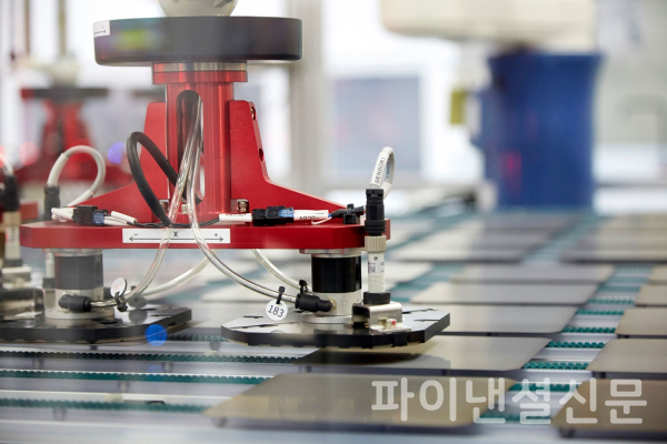 한화큐셀 퍼크 셀 제조 공정 (사진=한화큐셀)