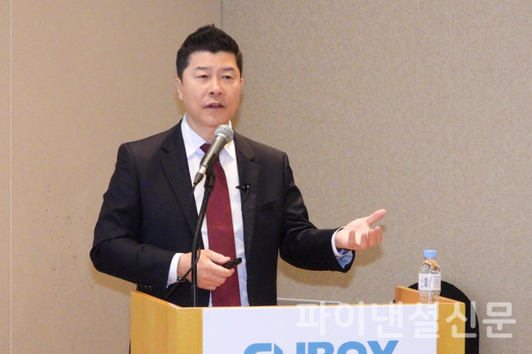 씨유박스 남운성 대표이사가 26일 코스닥 상장 IPO 기자간담회에서 회사소개와 상장 후 계획에 대해 발표하고 있다. (사진=황병우 기자)