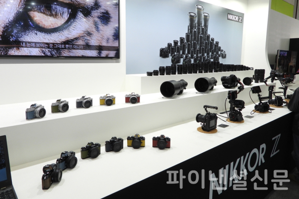 16일 서울 삼성동 코엑스에서 개막한 제31회 국제 방송⋅미디어⋅음향⋅조명 전시회 KOBA 2023에 마련된 니콘 부스의 모습. (사진=황병우 기자)