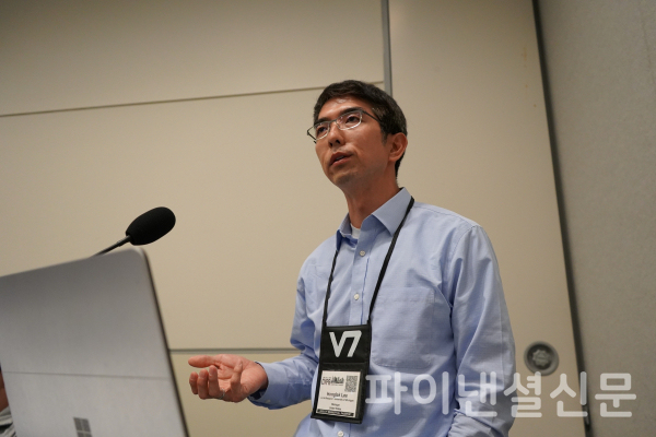 18일 진행한 워크숍에서 이홍락 LG AI연구원 CSAI가 캡셔닝 AI에 적용한 제로샷 이미지 캡셔닝 기술에 대해 설명하고 있다. /사진=LG