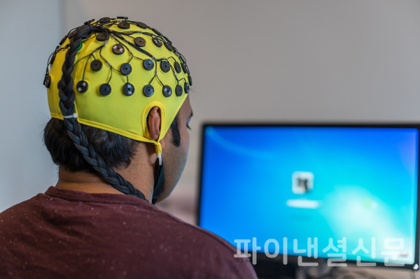 산업통상자원부 국가기술표준원이 인간 뇌와 컴퓨터 간 연결을 국제표준으로 추진한다. (사진=픽사베이)