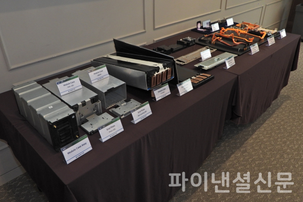 4일 서울 여의도에서 열린 코스닥 상장 기자간담회에서 전시된 신성에스티가 생산하는 주요 제품들 모습. (사진=황병우 기자)