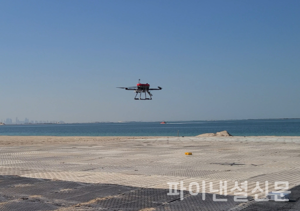 파블로항공이 속한 팀 KAIST가 아부다비 인근에서 MBZIRC 국제로봇대회를 앞두고 위성 등 GPS 거부 환경에서 테스트하고 있다. (사진=파블로항공)