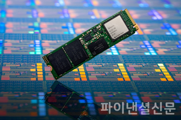 SK하이닉스의 PC OEM향 PCIe 5세대 SSD ‘PCB01’ (사진=SK하이닉스)