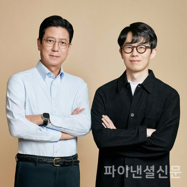 넥슨코리아 김정욱(왼쪽)·강대현(오른쪽) 공동대표 (사진=넥슨)