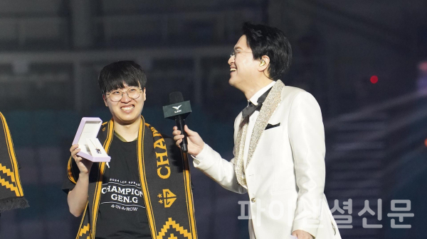 2024 LCK 스프링 결승전에서 MVP로 선정된 탑 라이너 '기인' 김기인 (사진=LCK)