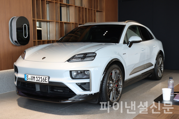 올해 하반기 국내 정식 출시될 예정인 마칸 일렉트릭. 사진의 모델은 마칸 터보 일렉트릭 (사진=황병우 기자)