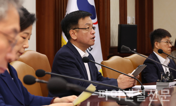 최상목 부총리 겸 기획재정부 장관이 21일 서울 종로구 정부서울청사에서 열린 경제관계장관회의에서 발언하고 있다. /사진=연합뉴스