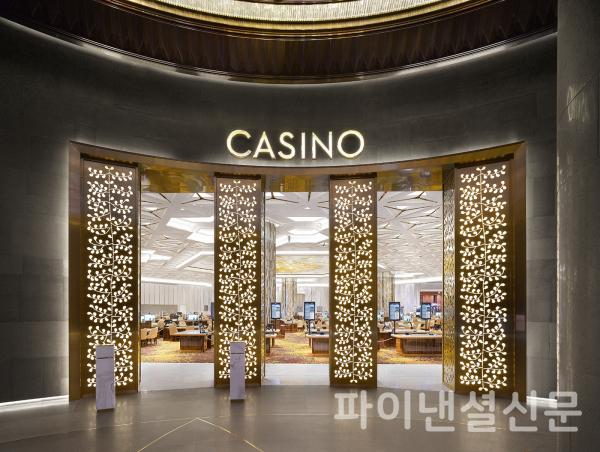 롯데관광개발 드림타워 카지노(사진)가 개장 이후 첫 100억원대 순매출을 기록했다. 이는 지난달에 이은 2개월 연속 흑자 기록이다. (사진=롯데관광)