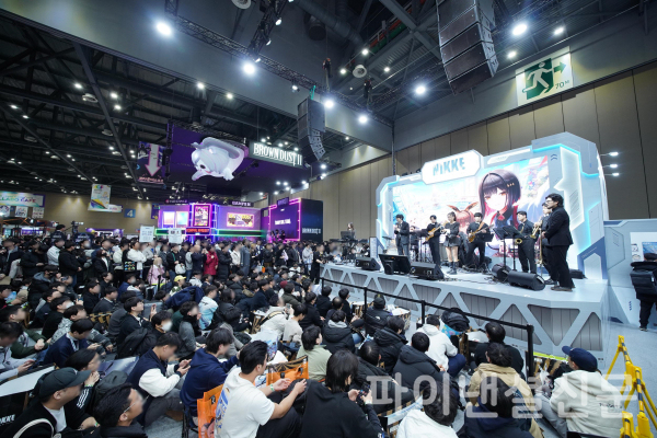 모바일 게임 '승리의 여신:니케'의 AGF 2024 부스 현장 모습. (사진=AGF 2024 조직위)