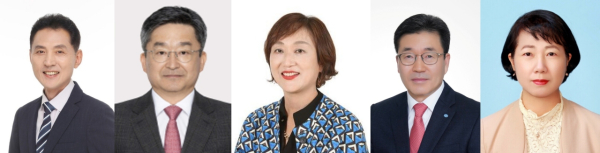 (사진 맨 왼쪽부터) Sh수협은행 도문옥 수석부행장, 장문호 부행장, 김혜곤 부행장, 오미석 부행장, 배용순 준법감시인. (사진=Sh수협은행)