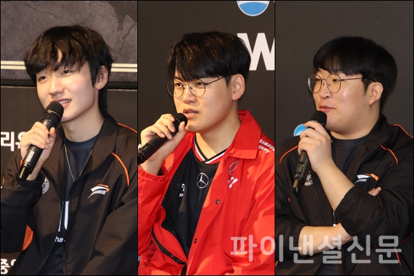 '리그 오브 레전드 '2025년 시즌 1: 녹서스로의 초대' 시즌 오프닝 대회에 참가한 팀 정글의 주장 '피넛' 한왕호, 팀 바텀의 주장 '구마유시' 이민형, '팀 서포터의 주장 '딜라이트' 유환중이 대회 참가 소감을 말하고 있다. (사진=황병우 기자)