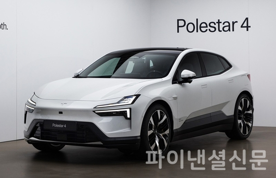 스웨덴 프리미엄 전기차 브랜드 폴스타의 ‘폴스타4’가 '2025 중앙일보 올해의 차(Car of the Year·COTY)’로 선정됐다. (사진=폴스타)