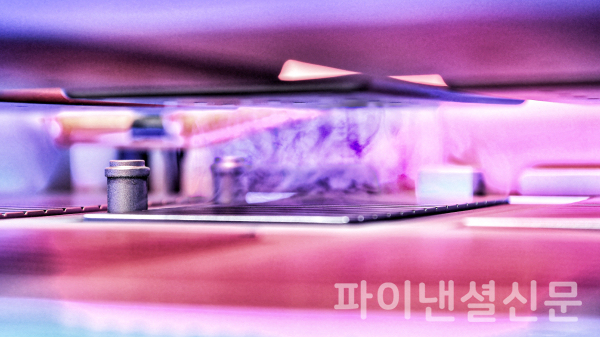 현대모비스가 전기차 배터리 발화 시 이를 자동 진압해 인접한 셀로의 열전이 현상, 이른바 '열폭주'를 예방하는 배터리시스템을 개발했다. (사진=현대모비스)