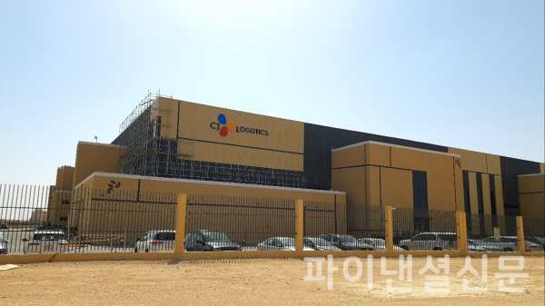사우디아라비아 킹칼리드 국제공항 인근 리야드 통합물류특구에 구축된 CJ대한통운 사우디GDC 전경 (사진=CJ대한통운)