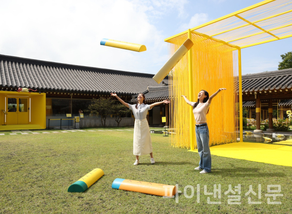 동서식품이 9월 26일까지 약 한 달간 경북 경주에서 맥심(Maxim) 브랜드 체험공간 ‘맥심가옥’을 운영한다. (사진=동서식품)