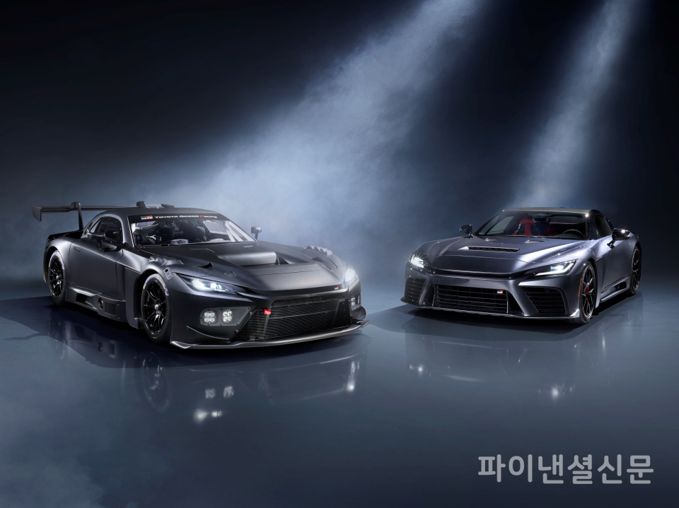 좌 GR GT3(프로토타입), 우 GR GT(프로토타입) (사진=토요타자동차)