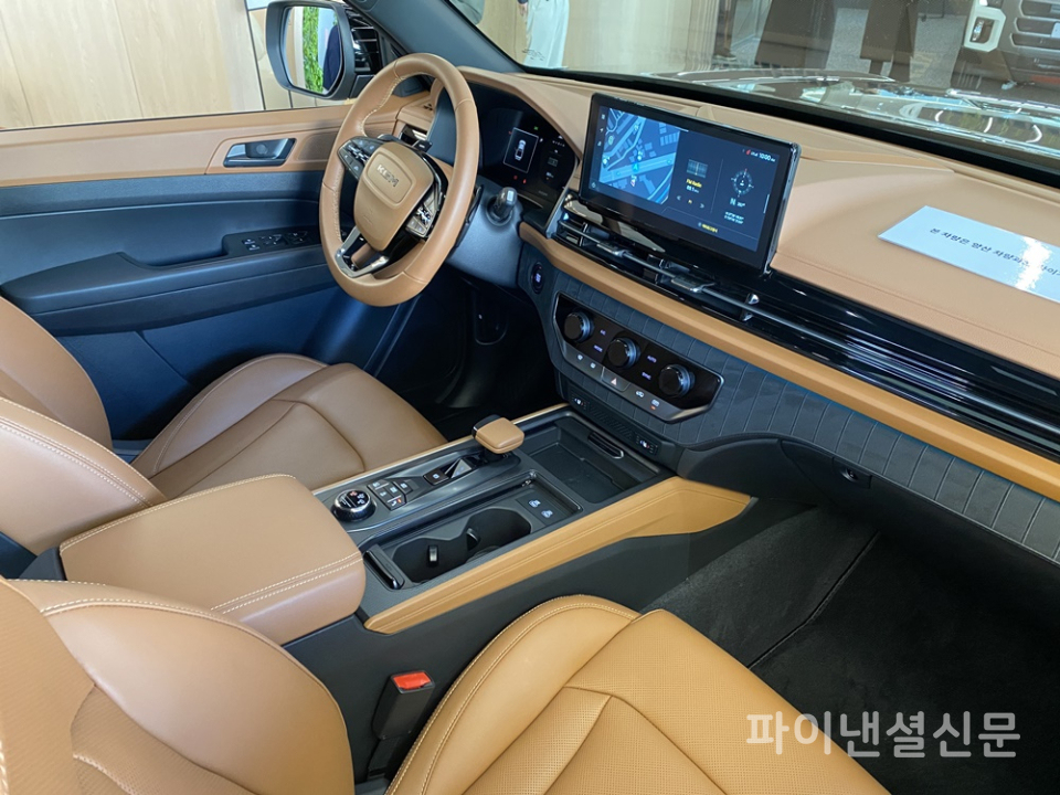 신형 무쏘 가솔린 터보 모델 실내 (사진=황병우 기자)