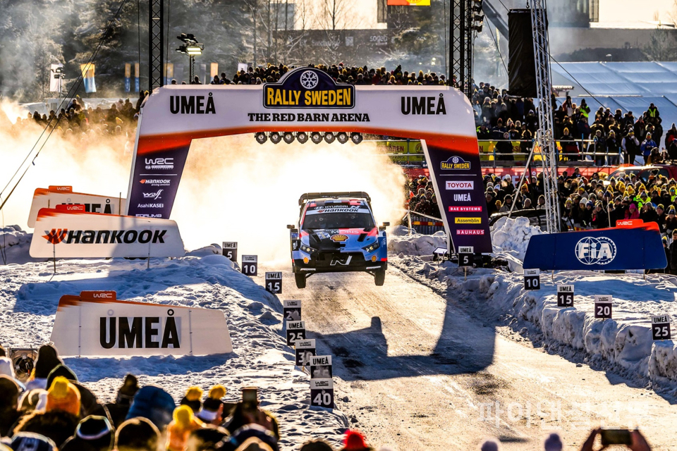 2026 WRC 스웨덴 랠리에서 질주하는 현대 쉘 모비스 월드 랠리 팀 경주차 (사진=한국타이어)