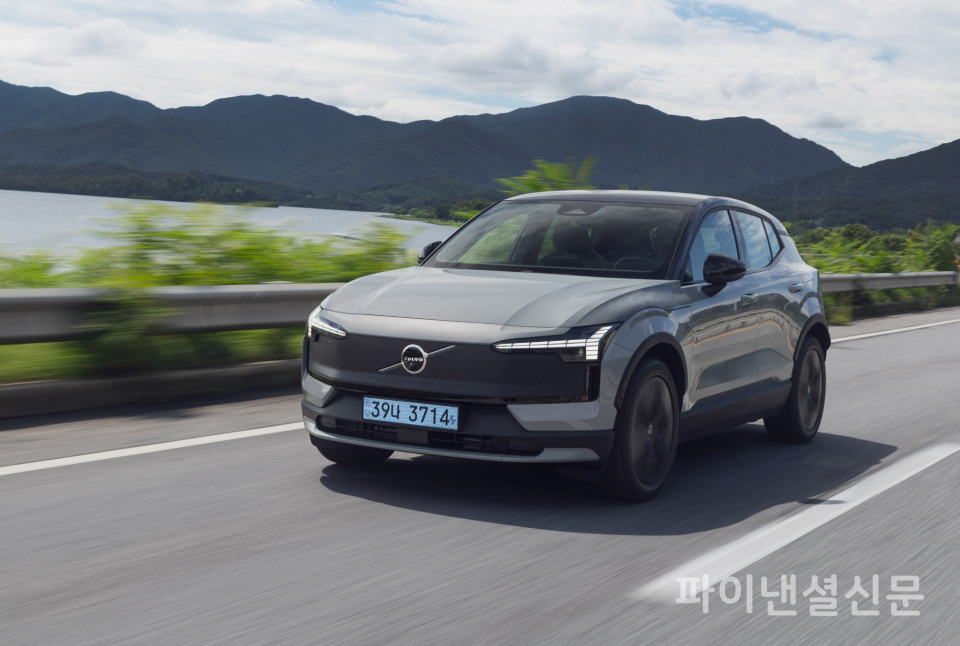 볼보 EX30CC (사진=볼보차)