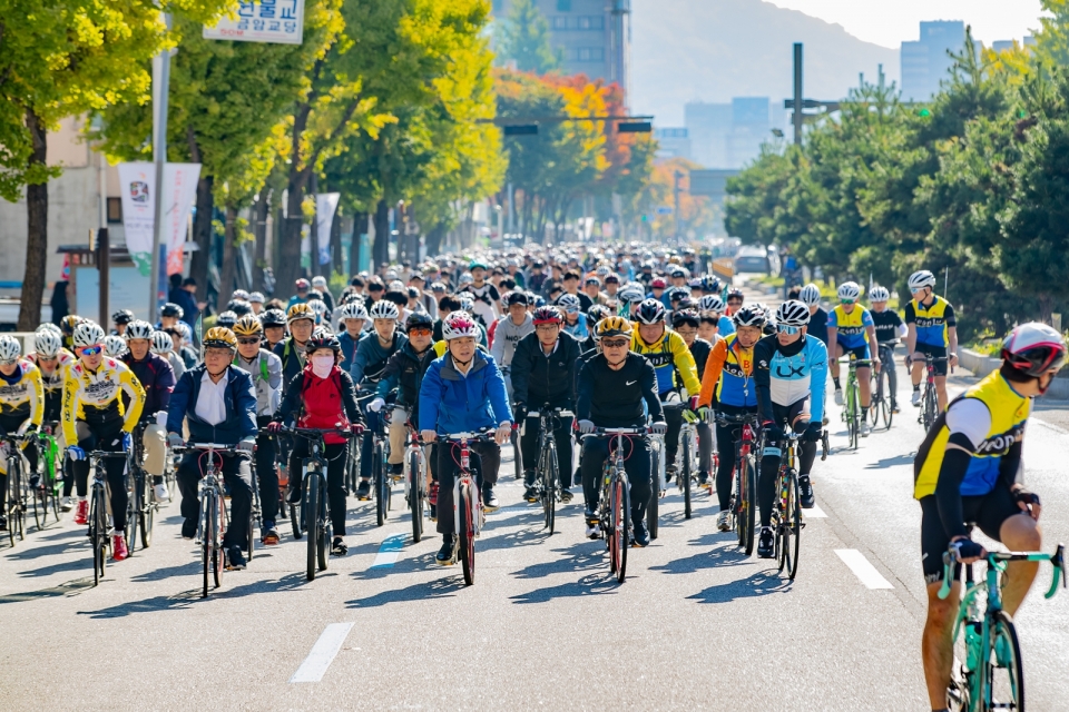 1500여명이 참여한 2018년 자전거대행진 모습 (사진=LX)