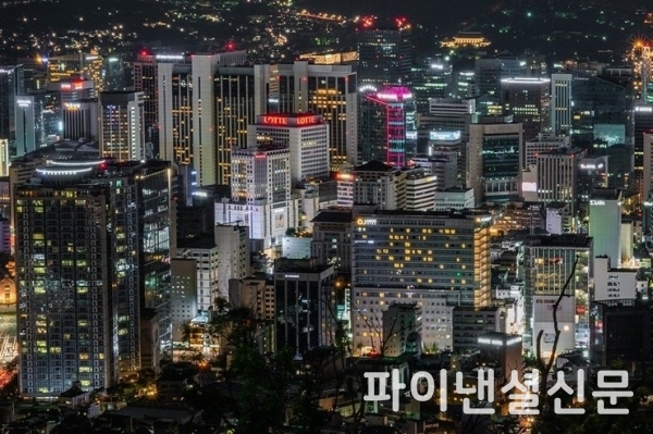 사진은 대기업 사옥이 몰려있는 서울시 을지로 주변 야경./사진=픽사베이