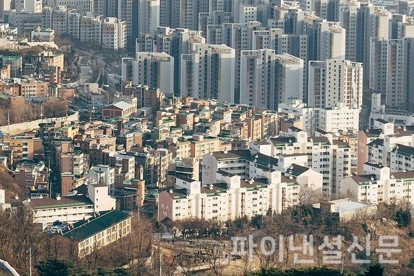 서울 지역 빌라 중위매매가가 부동산원이 가격을 조사한 이래 처음으로 평당 2천만원을 넘어섰다. 사진은 서울 서대문구 주택가 모습 (사진=픽사베이)